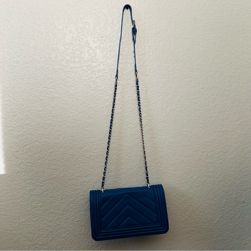 Badgley Mischka Royal Blue Quilted Crossbody Vegan Leather Bag – NWT - Picture 3 of 3